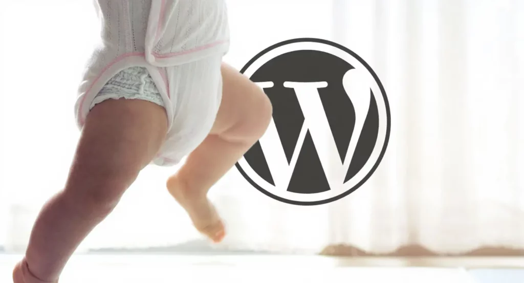 Un bébé marchant la moitié inférieure visible, avec le logo WordPress en arrière-plan flou.