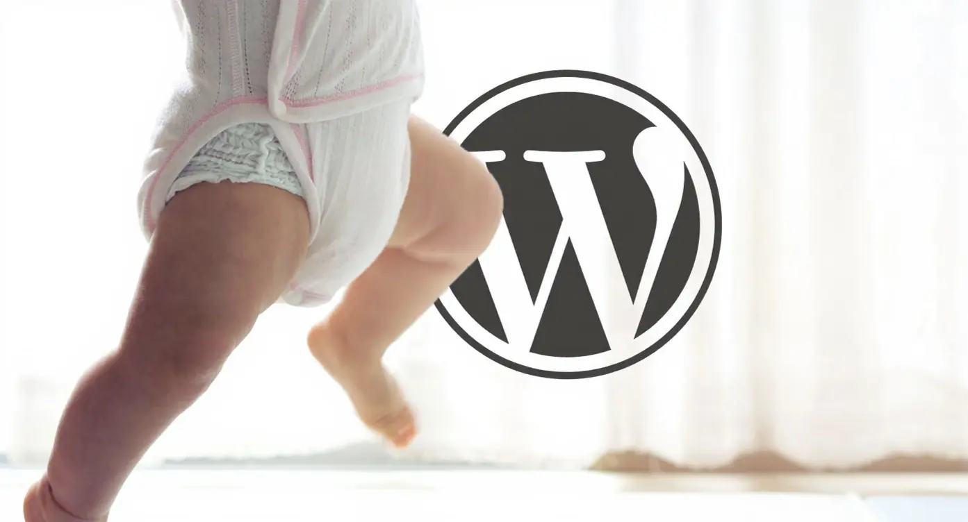 Un bébé marchant la moitié inférieure visible, avec le logo WordPress en arrière-plan flou.