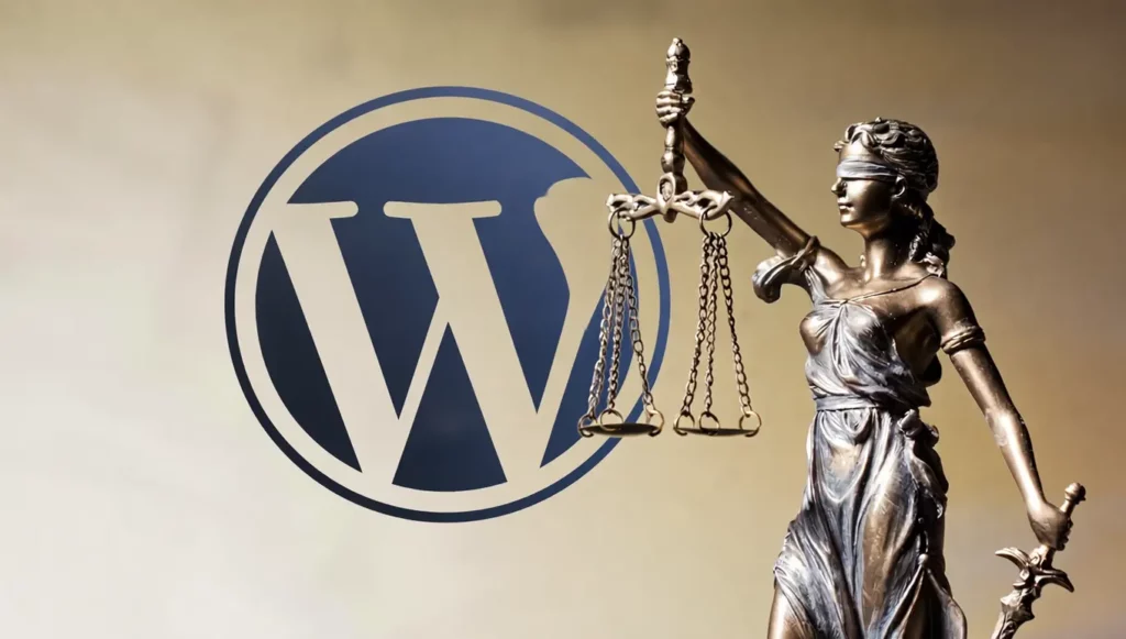 Statue de la Justice tenant des balances, avec le logo de WordPress en arrière-plan.